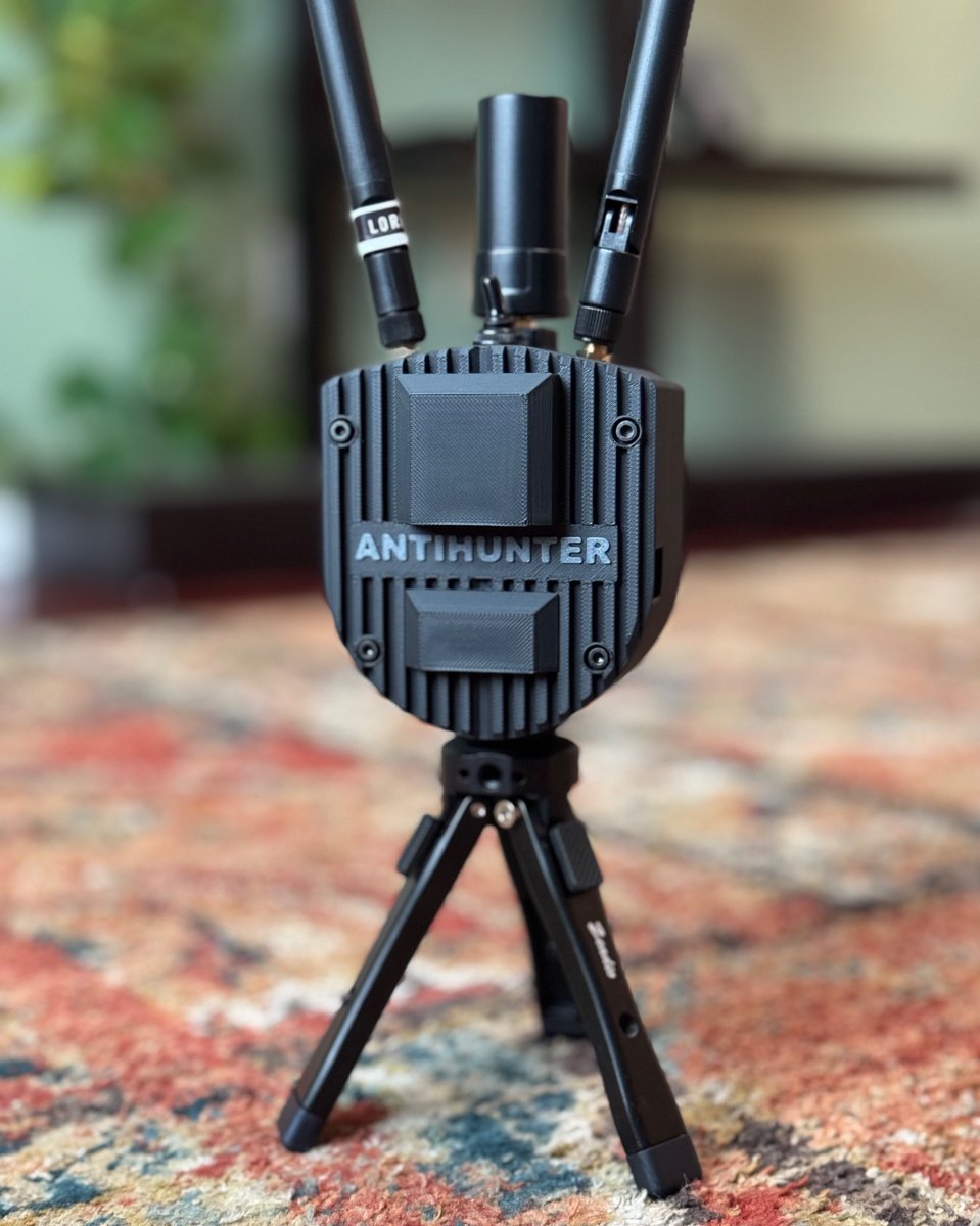 Lμke Swi☨zer tweet media