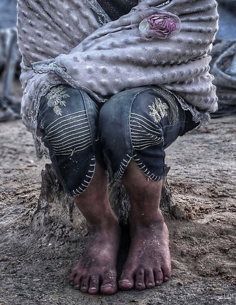 Emeliarjl's tweet image. It’s not the dirt on her feet that hurts…
What hurts is a childhood forced to kneel
before it even learns how to walk.