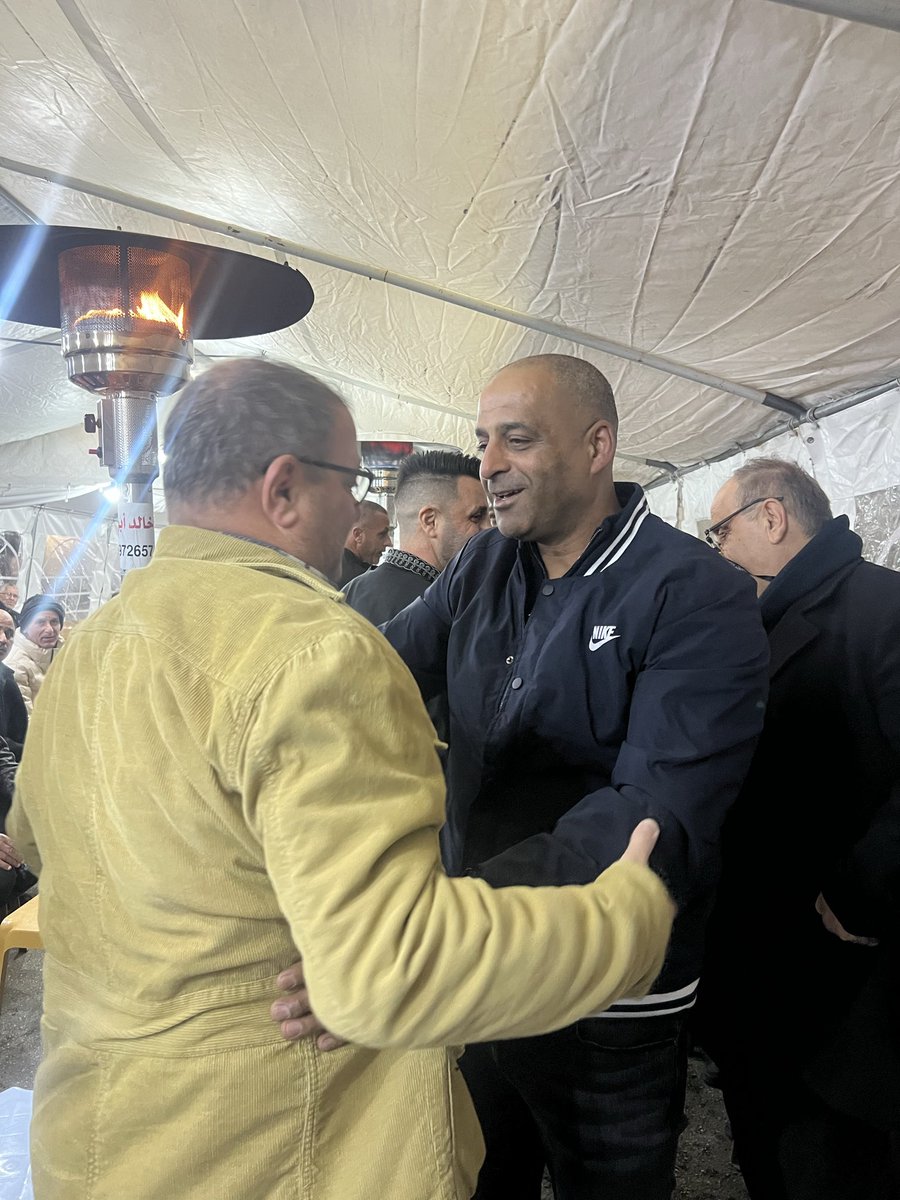 ofercass's tweet image. מאוהל המחאה עם משפחתו של אבו אבראהים ותושבי סח׳נין האמיצים – ישר להפגנה בנצרת נגד הפשע המאורגן ואלה שמנהלים אותו מלמעלה.
נמשיך במאבק המשותף שלנו נגד הפשיעה – וננצח!