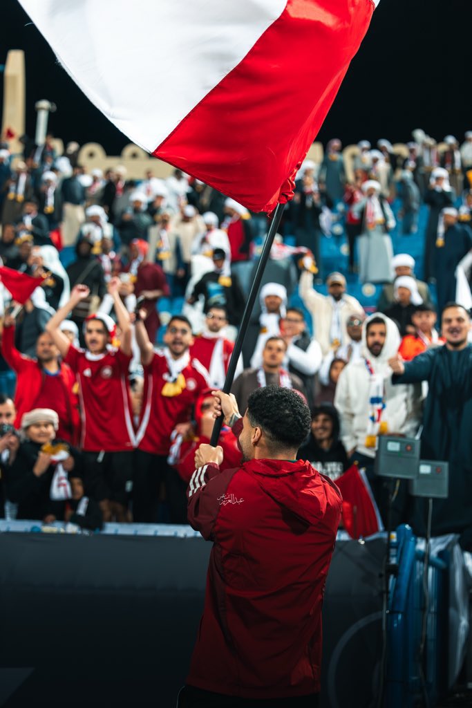 انتهت قصة لاعب عظيم دافع عن هذا الشعار بكُل حُب و انتماء ، الوداع لم يليق بحجم لاعب كان يستعد بأن يقدم جسده و روحه لهذا الشعار .. 

الشارقة تُرحب بك دائماً و أبداً .. وداعاً يا ميلو ❤️🤍