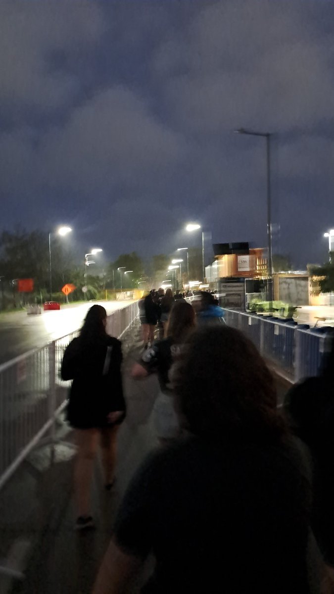 entrar a un recital con amigos es top sensaciones de la vida