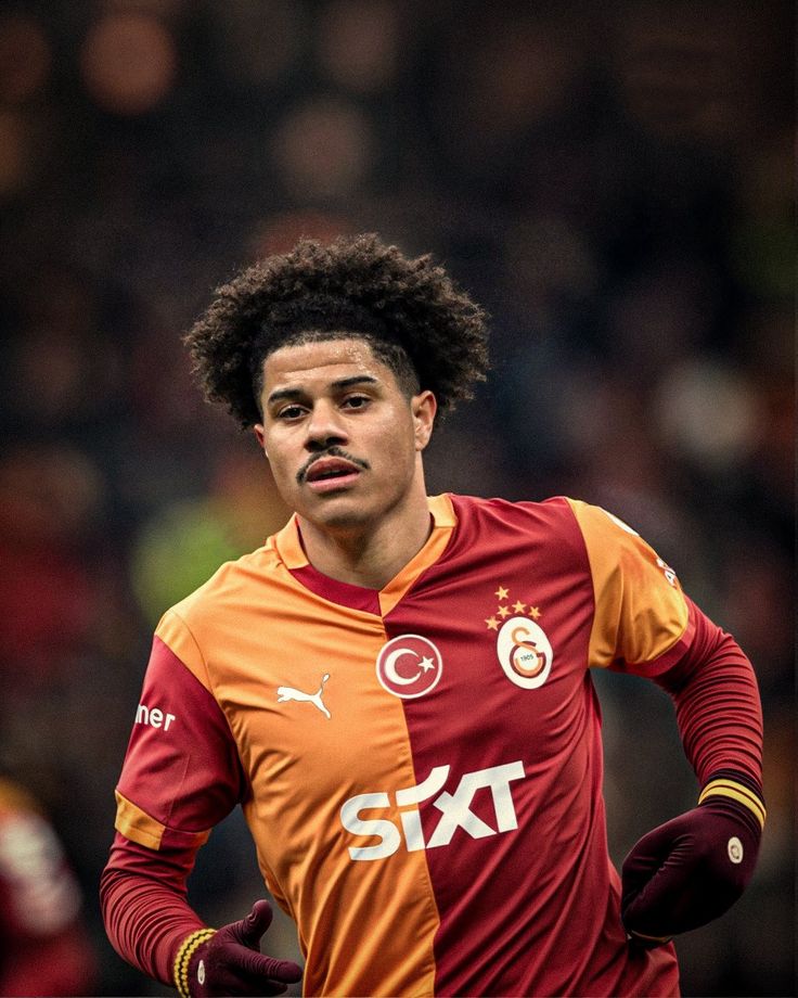 oyun plani olmayan zor günde takimi tek basina komutan gibi yönetti.. gabriel sara onurlandirma twitidir