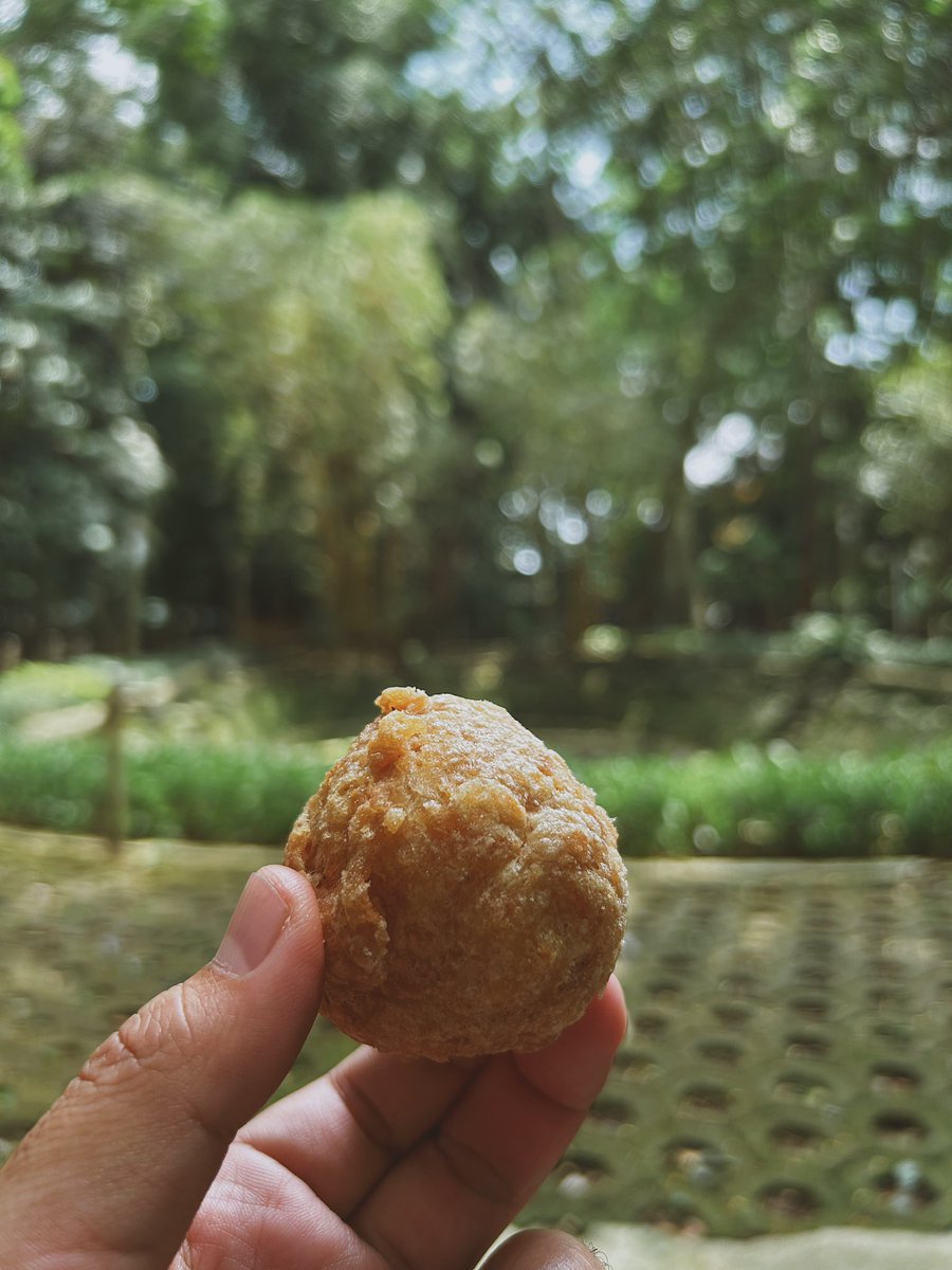 caesarangga's tweet photo. Half-day trip to Malang for Soto Ayam Lombok only. (also tried some viral snacks at Pasar Oro-oro Dowo) https://t.co/V6sf7GlNpf