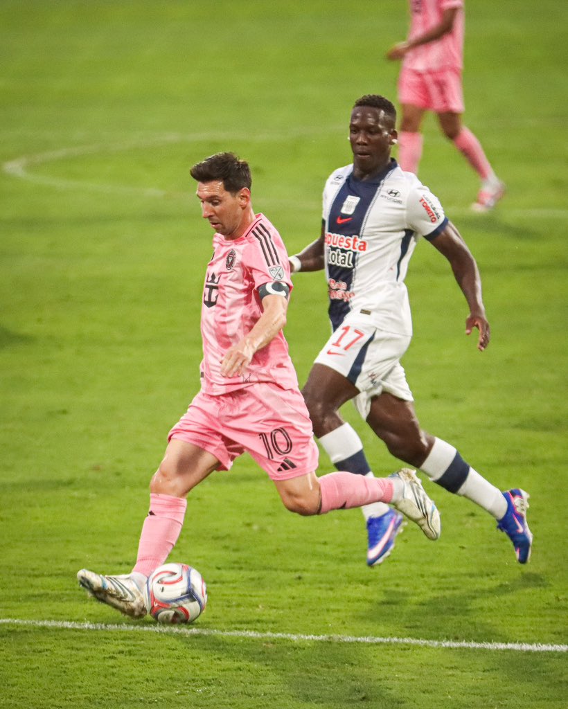 Misael Perez ψ tweet media