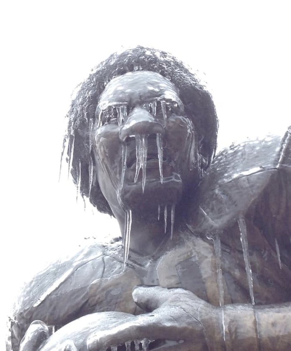 RealBillySims's tweet image. From breaking tackles to breaking out the winter coat.   Stay warm out there Oklahoma! 🥶

#billysims #heisman #boomersooner
