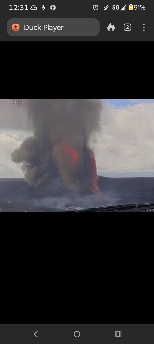 SPdevidasi's tweet image. Kilauea in Hawaii is going off while most of the US mainland is under severe weather conditions.  You gotta love nature, she is unpredictably constant.