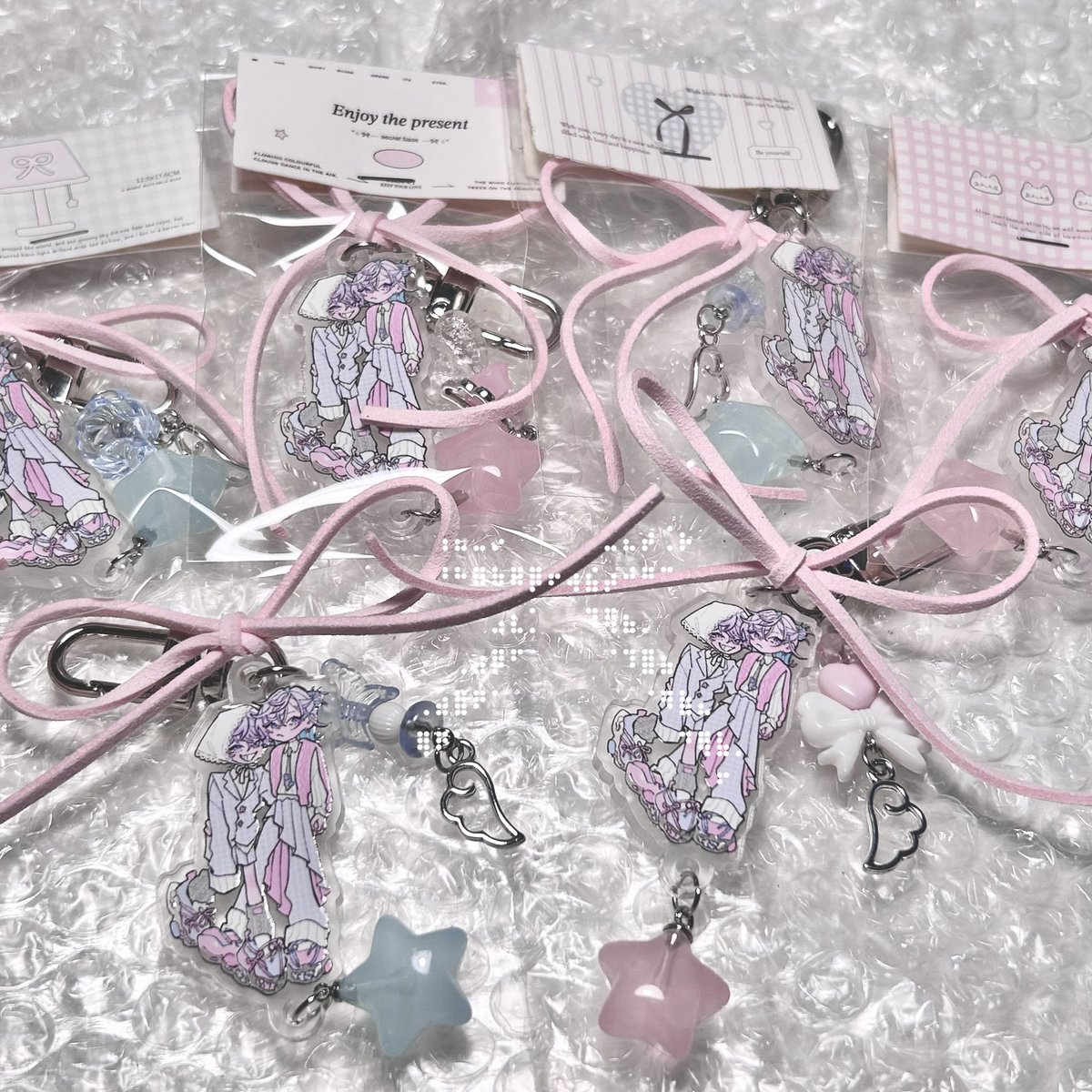 🎀czmzアクリルキーホルダー  500yen
　　　　
ピンクかブルーでお選びいただけますദ്ദി૮ . ̫ . ა

⚠︎開始直後の高額紙幣でのお支払いはお控えください

よろしくお願いいたします☁️♩