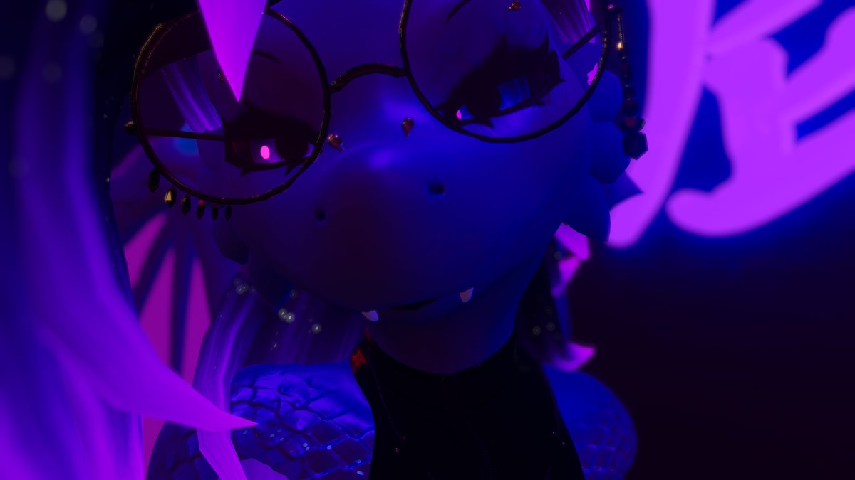 Luna (comms open) tweet media