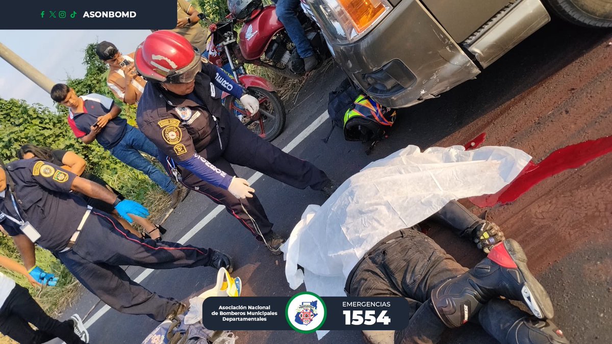 ASONBOMDGT's tweet photo. 🚨 Persona fallecida 🚨

A la altura del kilómetro 74 ruta vieja al puerto de San José se produce un accidente de tránsito, elementos de la estación de @ASONBOMDGT de Masagua a bordo de la unidad AD-144 reportan que en el lugar fallece una persona que se conducía en una motocicleta por lo que proceden a notificar a las autoridades correspondientes.

#Emergencias #ASONBOMD #Escuintla

#LineadeEmergencias1554 
#LineadeEmergenciasWhatsApp50426314
