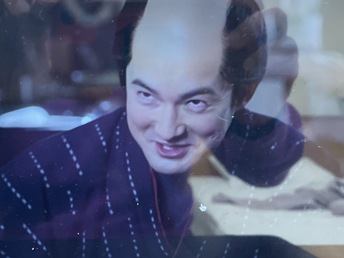 NHK 金と銀
小柴風香ちゃんの呉服屋は
撞木を発明し　着付け教室を開き　手拭いを神社に奉納し木綿に絹裏つけて
今度は庶民に細かい小紋柄着せようとしてるよ
目が離せない！勉強になりすぎる！伊勢の白子で型紙発注！
1750年あたりだから　蔦重が生まれた頃ですね