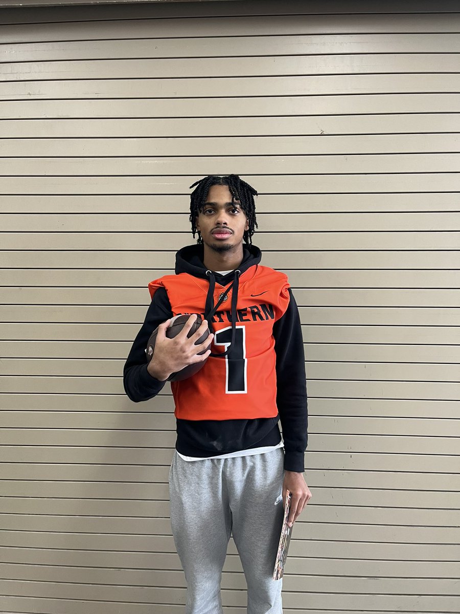 DavistonIsiah's tweet image. #AGTG after a great visit and amazing conversation I'm blessed to receiver an offer from @OhioNorthernFB

@BobbyMarten2 @cmerrell3 
@JohnnyPardo24
@VincentIwuagwu @TheD_Zone @PrepRedzoneMI @MichFBFrenzy @XplosivePA