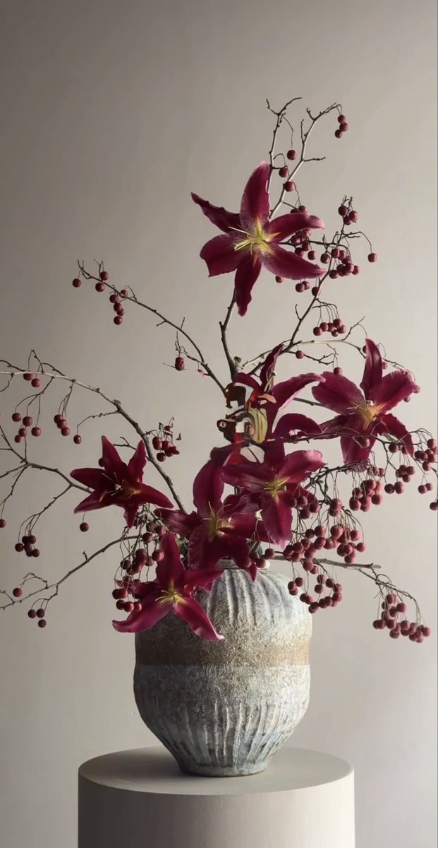 Aprelll1's tweet photo. in new apartment i want to get the habit of making bouquets like this for interior decoration https://t.co/tZ9xKk3VQ9
