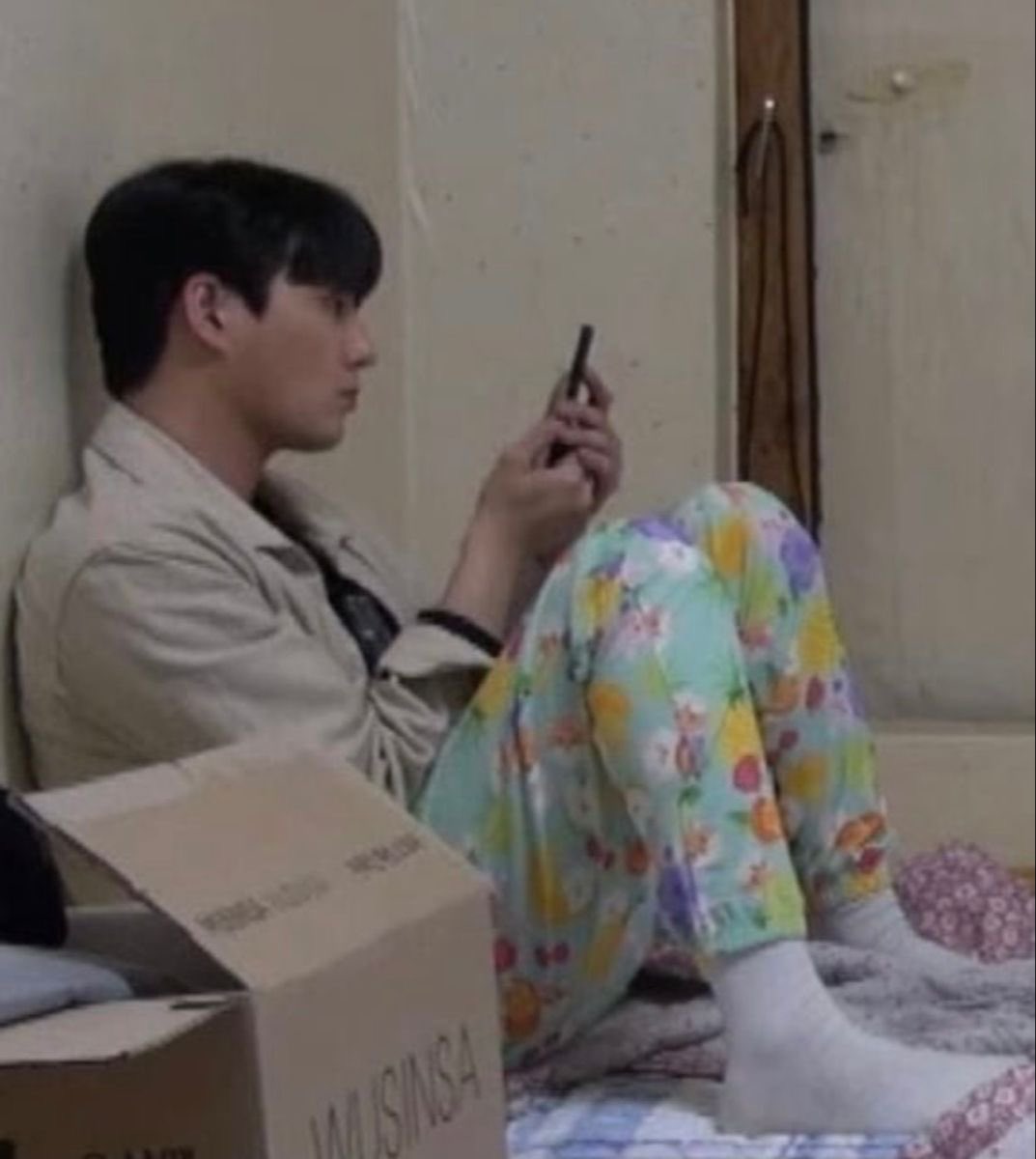 dounieee's tweet photo. ang almusal natin ngayon ay mga day6 videos https://t.co/ZL5FbekBK6