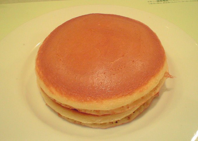 i_wrap_official's tweet image. 【ホットケーキの日】

かつて神田にあった、
万惣 ってお店を知ってますか…？

あの店のホットケーキ が絶品で…🤤

あの味を受け継いだ店が
赤坂にあるらしいよ(まだ行けてない)

行ったことある人は教えて欲しいナ…