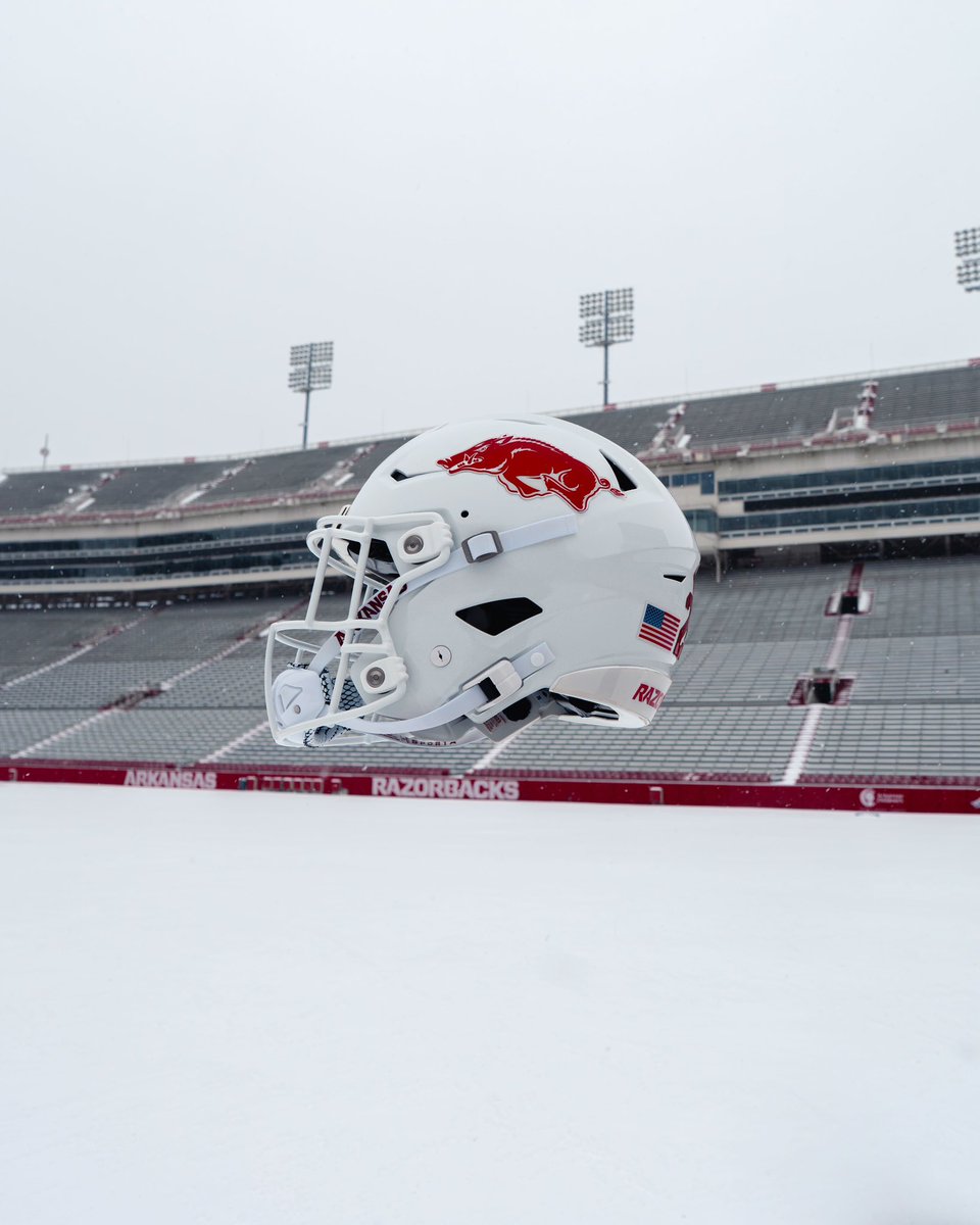 RazorbackFB's tweet photo. Snow Day on The Hill 🐗❄️ https://t.co/6egiAfcMZe