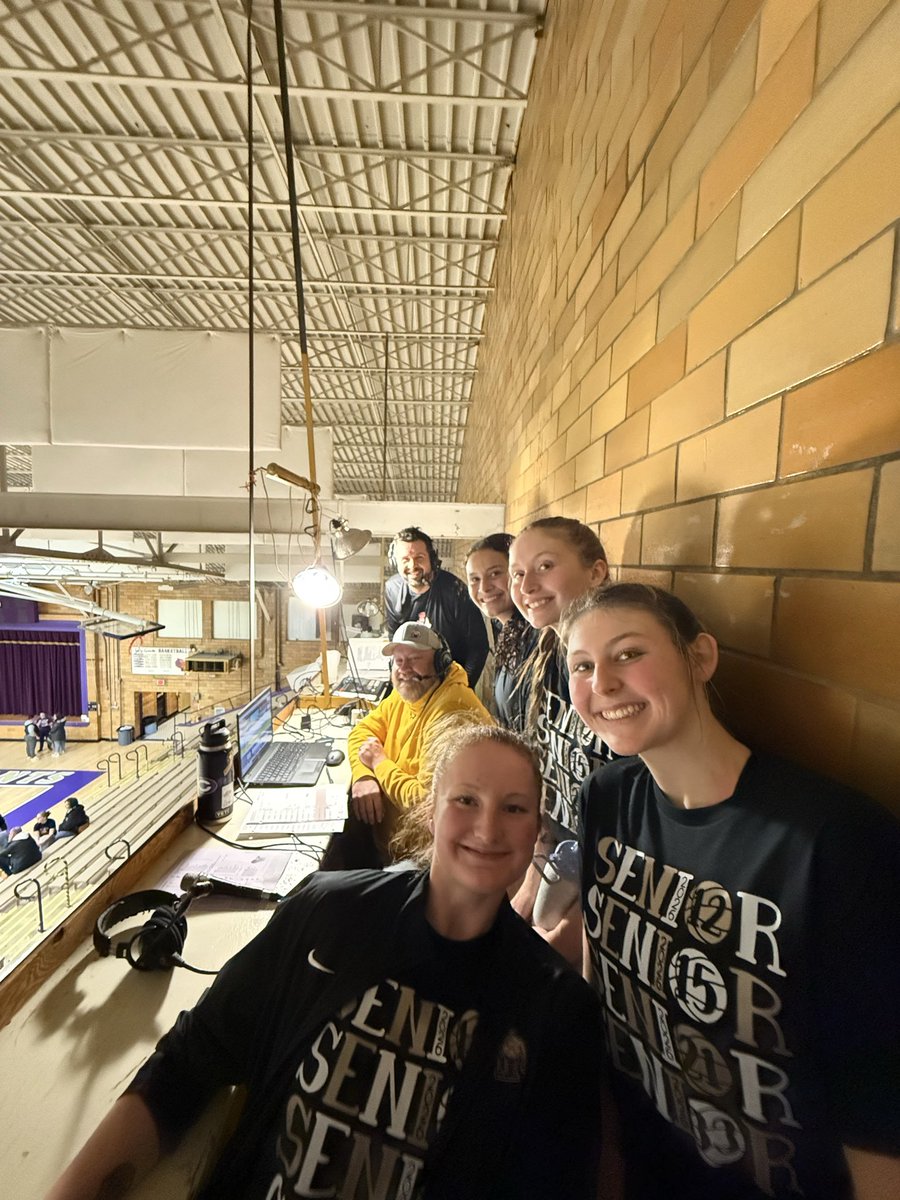 Great Memories made at our Senior Night last night!! Congratulations to Emma Turner for being given the Victoria Barnard Award! Going to miss these Seniors but we still have more basketball to play. So let’s GO!!🏀