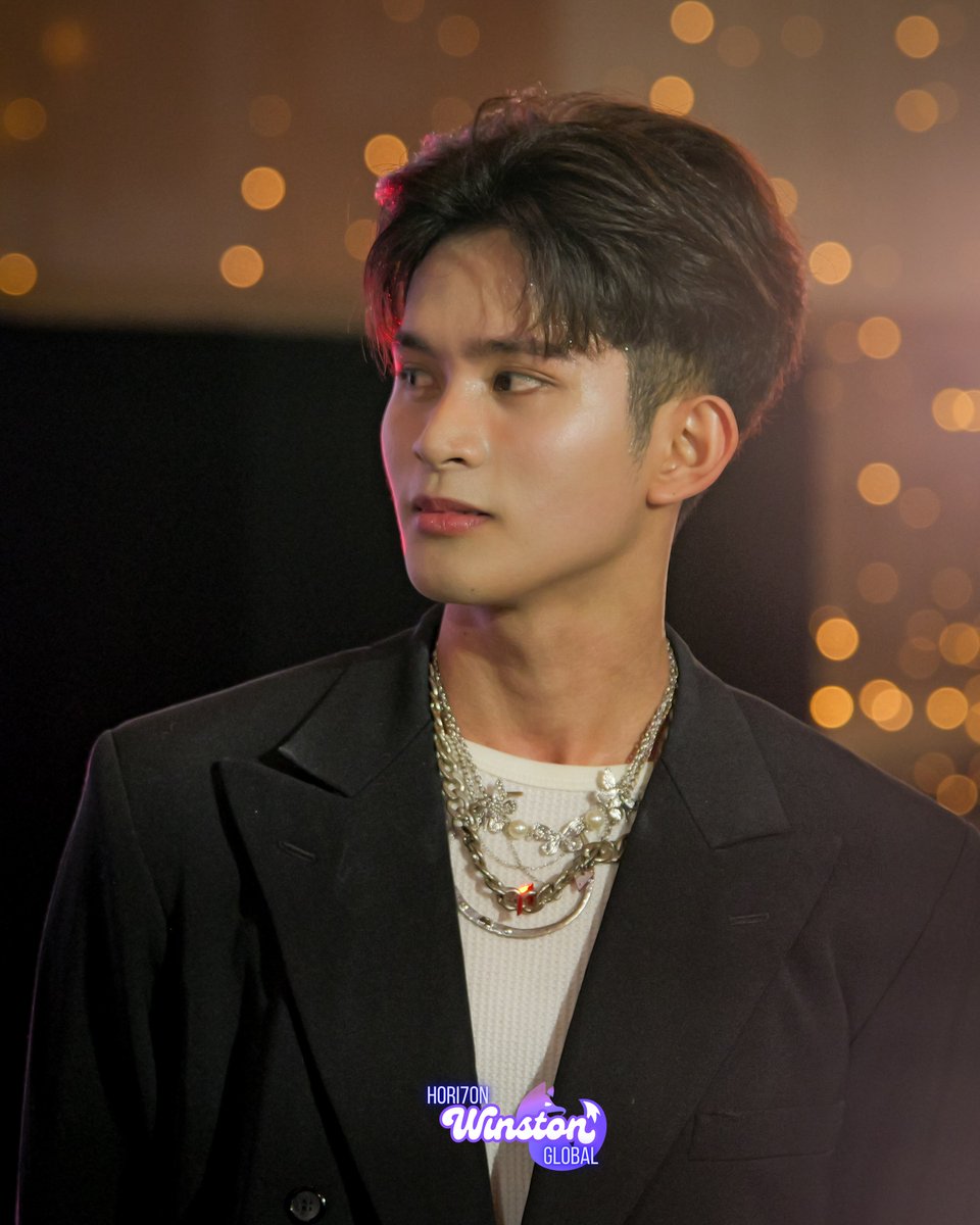02WinstonGlobal's tweet photo. #WinShot ✨ - 010242026 (1/2)
More moments from HONOR FANFEST—Winston shining in every frame. 💎🔥
#HORI7ON_HONORX9d5g
#HORI7ON #호라이즌 #WINSTON #윈스턴
@HORI7ONofficial https://t.co/OArccLqvTe