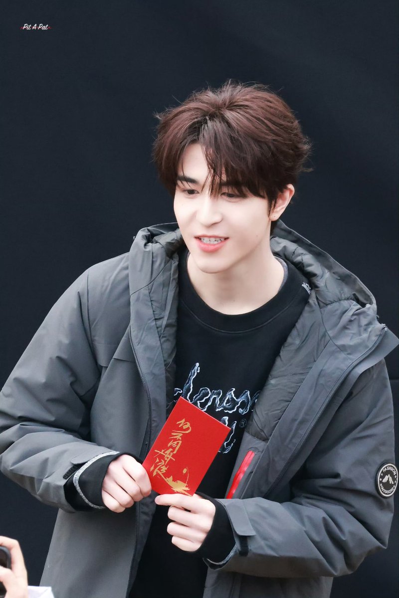 Patty20102021's tweet image. ขอแสดงความยินดีกับน้อง #แพทริค ที่ได้รับบทบาทอันสำคัญนี้ ขอให้การทำงานลุล่วงไปได้ด้วยดี ตัวละครนี้ประสบความสำเร็จอย่างที่แพทตั้งใจ 

รักและสนับสนุนอยู่ตรงนี้เสมอนะคับ❤️

Patrick Dancing With The Tide🥳
#แพทริคเปิดกล้องDWTT
#DancingWithTheTide
#ZhangYuehui #何不同舟渡