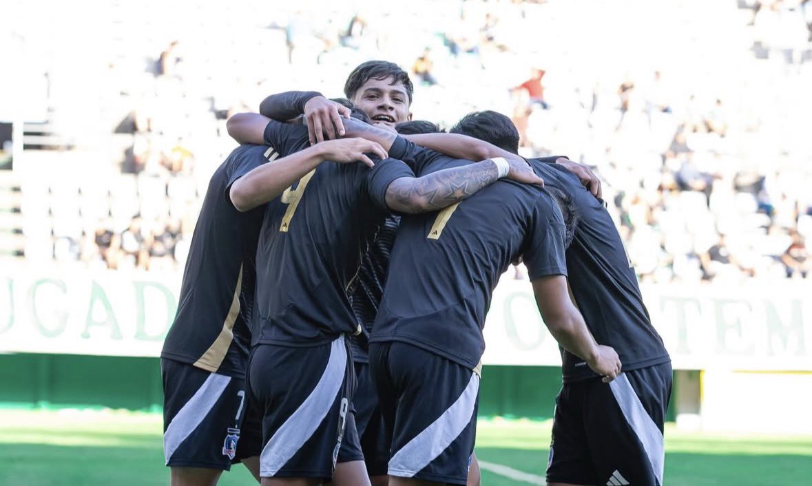 IntiCamilo99's tweet photo. Con goles de Nahuel Flores y Jerall Astudillo, Colo-Colo Proyección cayó por 3-2 en un amistoso contra Deportes Temuco.

Formación: M. Muñoz; V. Campos, B. Torres, N. Suárez, B.Pérez; M. Moya, C. Díaz, S. Vega; N. Flores, J. Astudillo y G. Díaz. @prensapopularcl @encanchacl https://t.co/Mfvqh76GUB