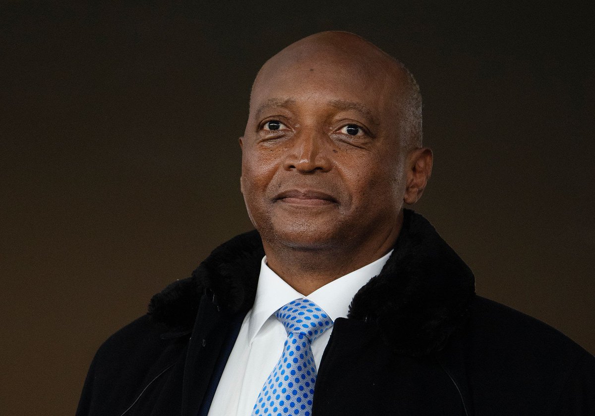 WaversClub_CN's tweet image. Motsepe built wealth from minerals, but his real asset was patience in long cycles

Are you playing a short game or a long game?

Poll: Short / Long / Learning ?

Follow for long term wealth thinking.

#PatriceMotsepe #LongGame #WaversClub