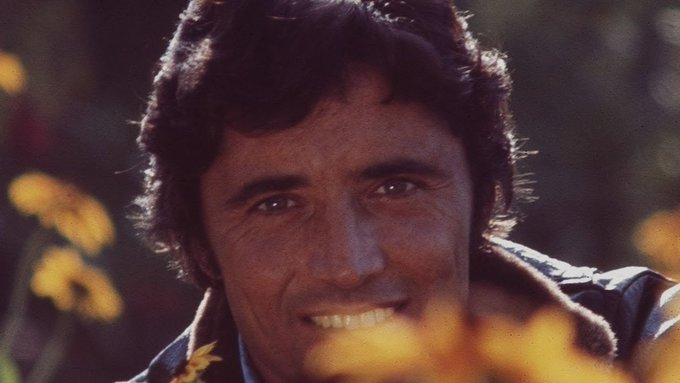TheExtremeMusi1's tweet image. #InRemembrance of Sacha Distel (29 Jan 1933 – 22 Jul 2004)
his top 10 songs are:

10. Olympia Orgy
9. L'incendie à Rio
8. Oh quelle nuit
7. Adios Amigo
6. Oui, oui, oui, oui
5. Ma Première Guitare
4. Monsieur Cannibale
3. The Good Life
2. Scoubidou
1. La Belle vie