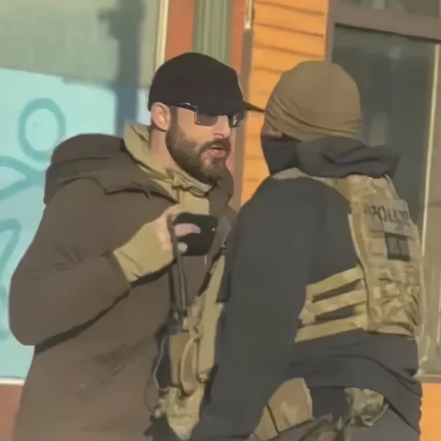 Kristi Noem: "This looks like a situation where an individual arrived at the scene to inflict maximum damage on individuals and to kill law enforcement."

The fascist is lying.