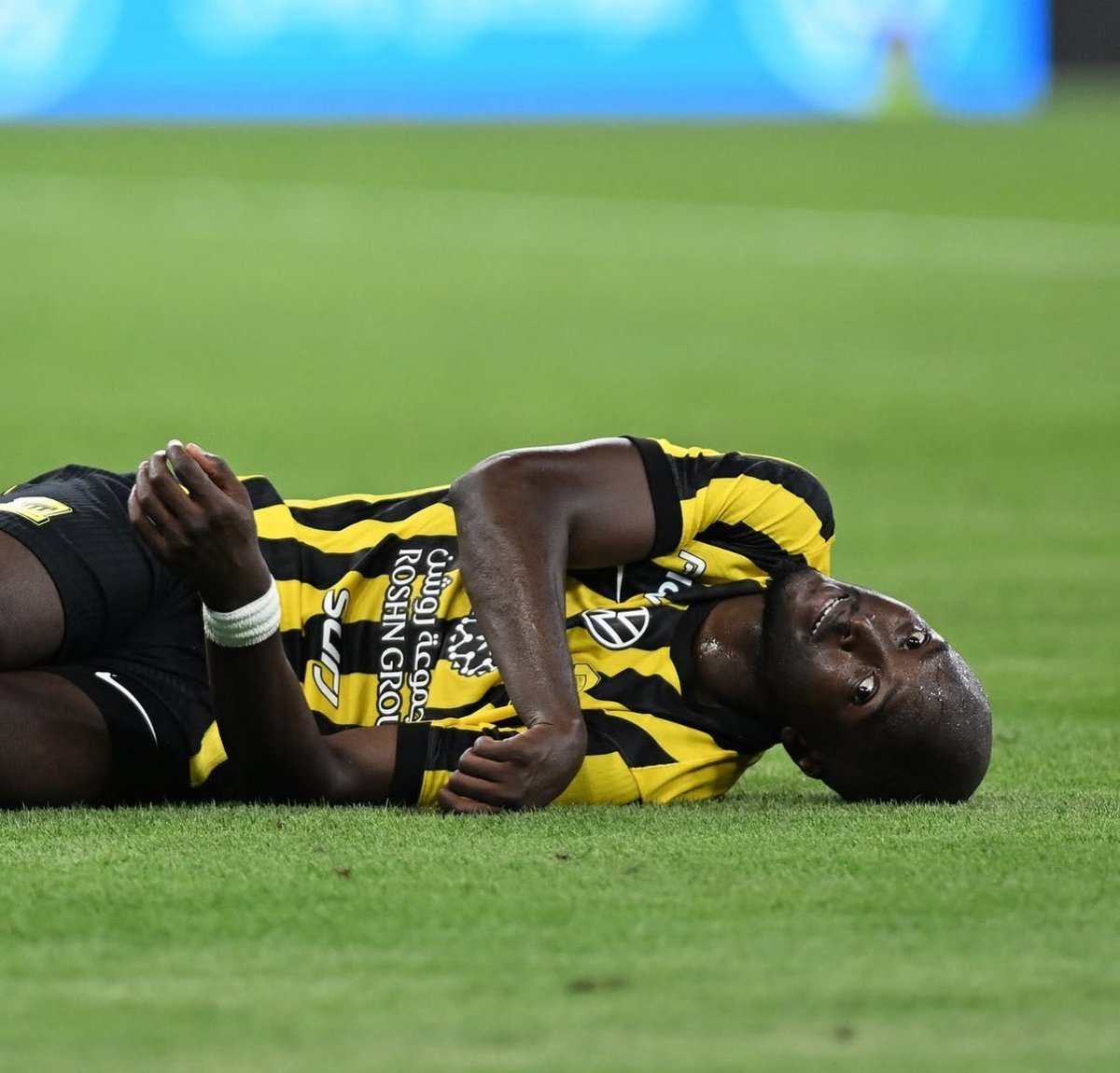 حملنا المدرب واللاعبين والإدارة والمدير الرياضي والرئيس التنفيذي المسؤولية
عن حال ووضع الفريق ونسينا اهم عنصر هوا السبب الحقيقي لوصول #عميد الاندية السعودية والعربية والأسيوية نادي الاتحاد <a href="/ittihad/">نادي الاتحاد السعودي</a>
  
ملاك النادي <a href="/PIFSaudi/">صندوق الاستثمارات العامة</a> 
وعدم دعم الفريق مالياً واهم القرارات بيد الإدارة الربحية