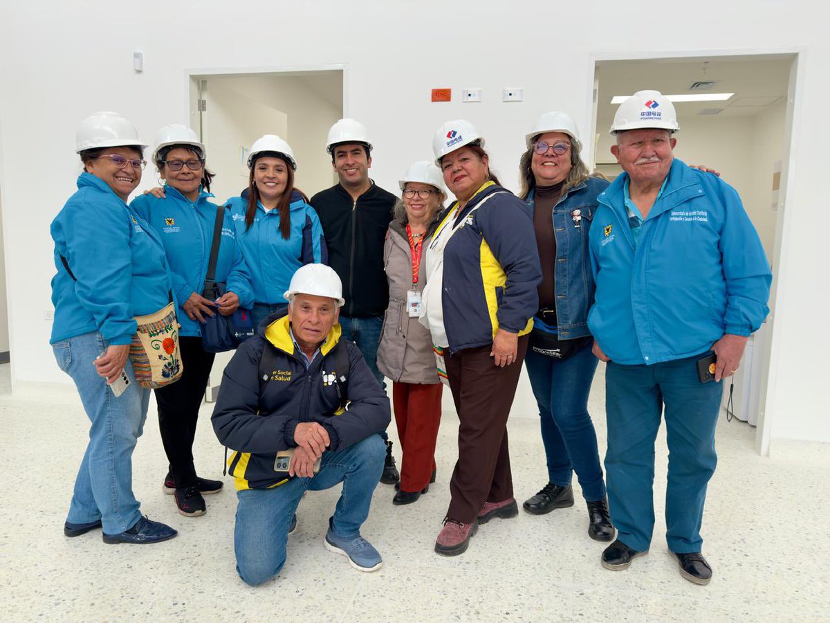 SubRedSur's tweet photo. Con un recorrido por la obra del Hospital de Usme, nuestra gerente Dra. @VivianaMClavijo y el Secretario de Salud Dr. @Gerson_bermont en compañía de las formas de participación, COPACOS, veeduría y asociaciones de usuarios terminaron esta visita. 🏥 https://t.co/yqeLf9Byo3