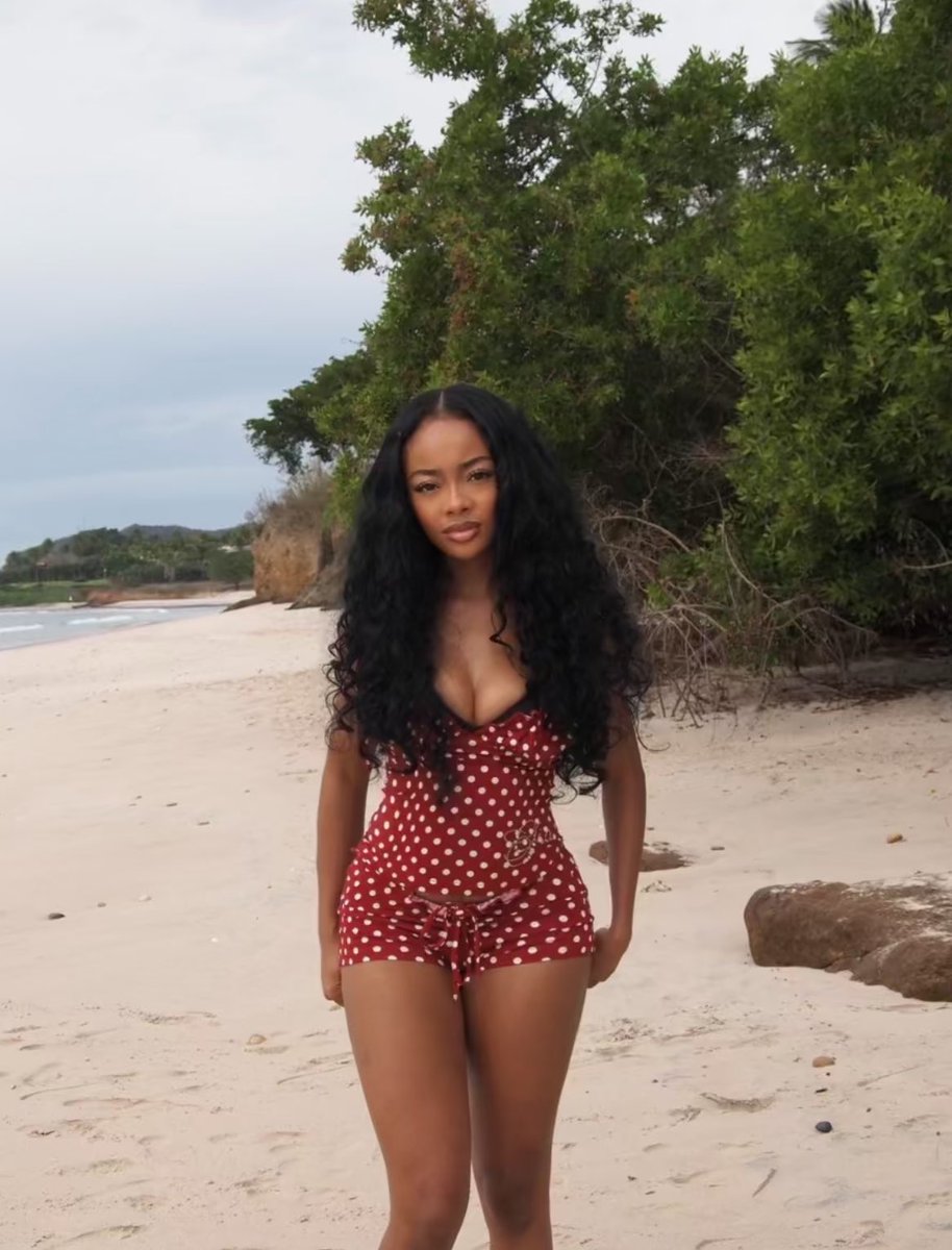 skai ★ tweet media