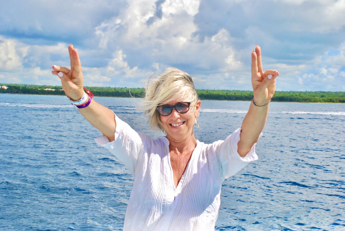En  #AM550 Temporada Acuariana como influye y como la vive cada signo en la tandita de signos con @liDefilippi #universoteenvuelve #elduende <a href="/GuiPetruccelli/">Guillermo Petruccelli</a> en radiocolonia.com  #elclasicoradialdelfinde