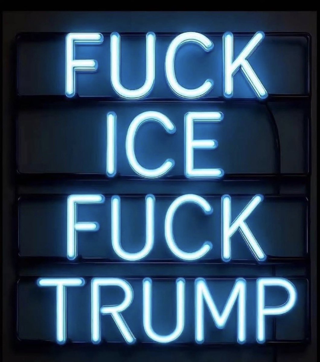 gokyuzununevi's tweet photo. @DropSiteNews Every American should defend themselves against the forces of the Trump regime. https://t.co/2zw5zXygXC