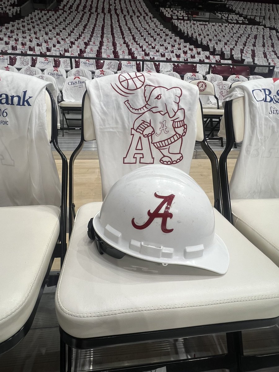 Today is a good day because it’s Gameday!

Time to go to work!

#RollTide | #BlueCollarBasketball