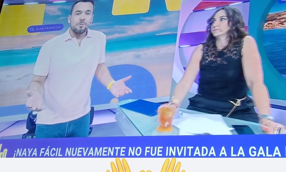 scar_Nam7's tweet photo. Aquí la evidencia de que el capítulo de plan perfecto donde se menciona que cony Capelli no va a la gala si no es va la naya Facil , fue antes de los incendios, además de mod broma ella no la mencionó de a gratis, en el panel se hablaba de ella. #GranConstanza 
#FiebreDeBaileCHV https://t.co/3wUzqu3XLD
