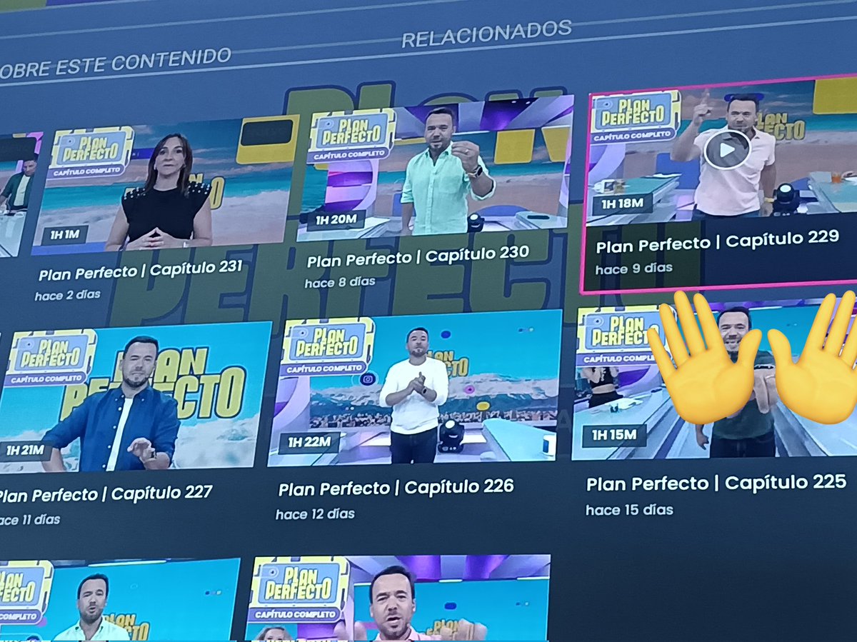 scar_Nam7's tweet photo. Aquí la evidencia de que el capítulo de plan perfecto donde se menciona que cony Capelli no va a la gala si no es va la naya Facil , fue antes de los incendios, además de mod broma ella no la mencionó de a gratis, en el panel se hablaba de ella. #GranConstanza 
#FiebreDeBaileCHV https://t.co/3wUzqu3XLD