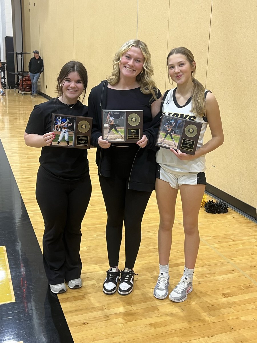 FZE Softball tweet media