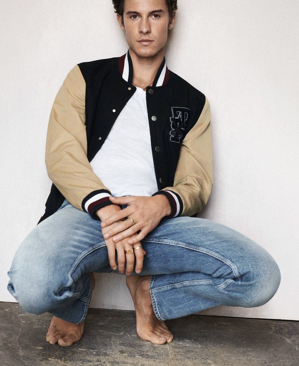 mcfeet0022's tweet photo. Shawn… 👣 https://t.co/eke5nIMLAw
