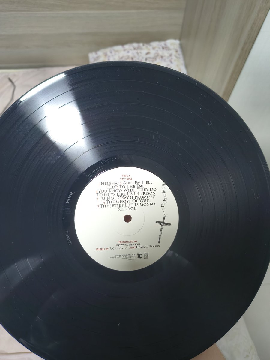 ventruecel's tweet image. Lembrando agora do presente que ganhei da Jia Li e que posso morrer sendo o homem mais feliz do mundo