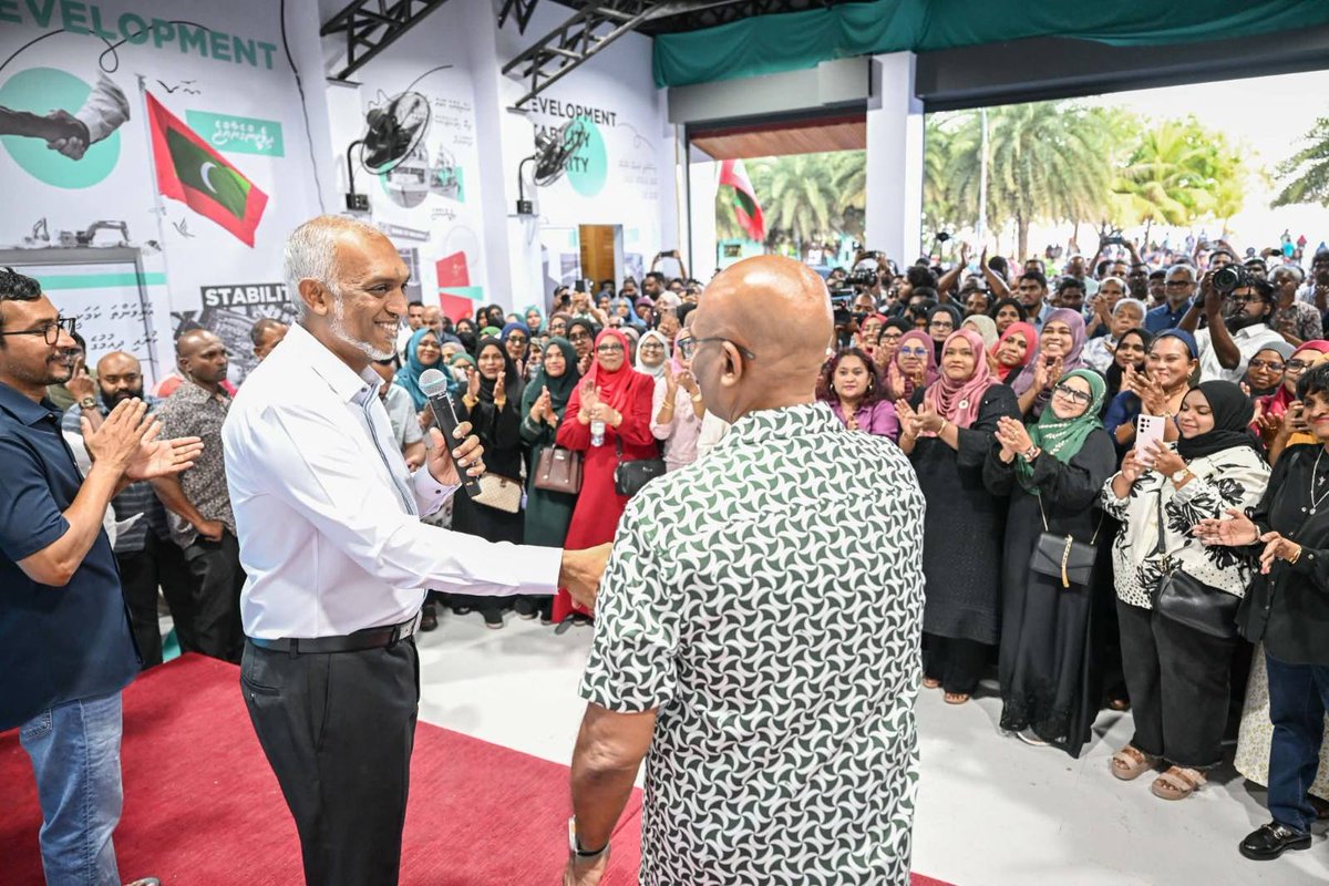 އިސްލާމީ ވަހުދަތު ހިމާޔަތްކޮށް އަބުރުވެރި ރައްޔިތެއް ބިނާކުރުމަކީ ރައީސް މުއިއްޒުގެ ވައުދުފުޅެއް، މިރާއްޖޭގައި ކަންކަން މިހާހިސާބަށް ދިޔައީ ސަރުކާރުތަކުން އަޅާނުލާ އޮތުމުން އިސްލާމީ ތަރުބިއްޔަތުގެ މަގަށް މިސަރުކާރުން މިސްރާބް ޖަހާކަމީ އުފާކުރަން ޖެހޭކަމެއް #ވަރަށްސާފު