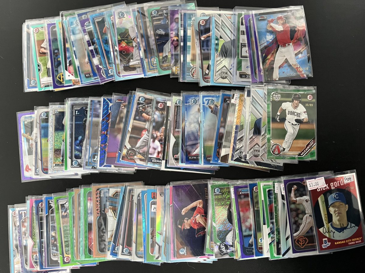 Full 2 row of baseball color and bowman 1st refractors.

850 ish cards, 600 of which are numbered! Mostly $1-2 stuff, few $3-$5 cards in here. Rest are bowman 1st refractors or mojos. Not a single base card.

$325 shipped

Just under 40 cents a card. Reposts appreciated!