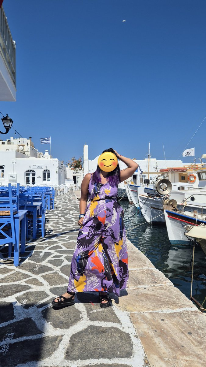 _eritrocito's tweet image. Mauricio, jamás dije que tengo *mucha* plata, dije que si tuviera 23M no me los gastaría en un fin de semana en Medellín.

En todo caso aquí están mis foticos en Atenas y Paros 🇬🇷.