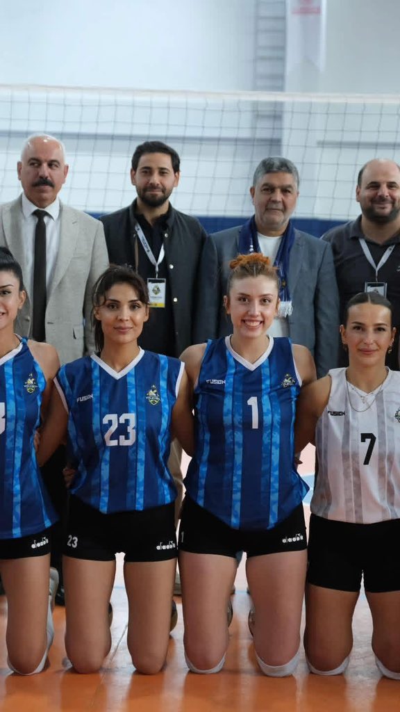lutfibagci's tweet image. 🏐 Emek, mücadele ve zafer…

Viranşehir Kadın Voleybol Takımımız, Türkiye Kadınlar Voleybol 2. Ligi’nde Zeugma Gaziantep’i mağlup ederek sezonu namağlup şampiyon tamamlamış ve ilçemize tarihi bir gurur yaşatmıştır.

Bu büyük başarı; Viranşehir’in azmini ve #TürkiyeYüzyılı…