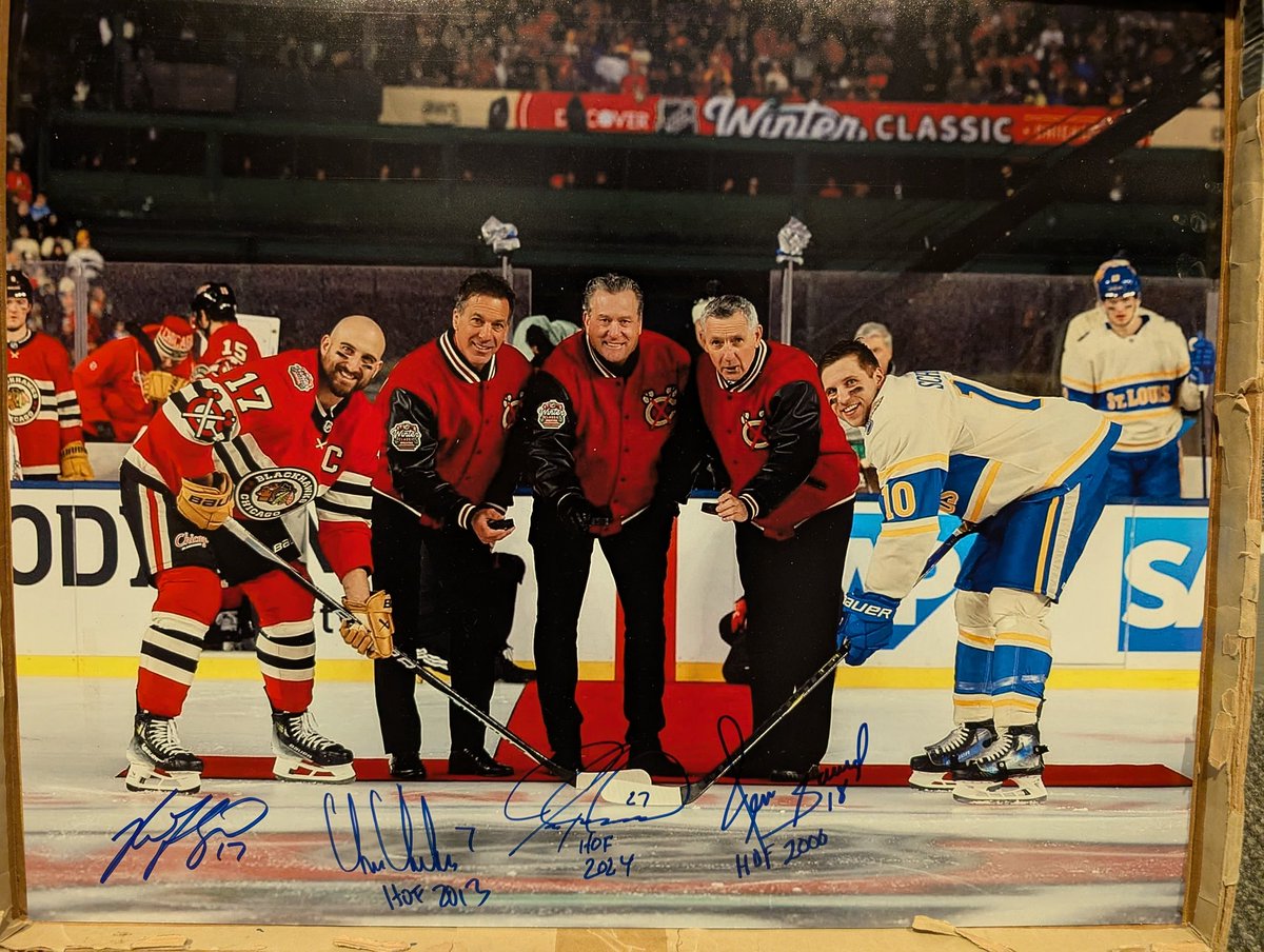 Desi_M's tweet image. Hoping to get @Schenn_Luke in April when the Blues come through Chicago to complete another Winter Classic Photo!

#JustAHobby