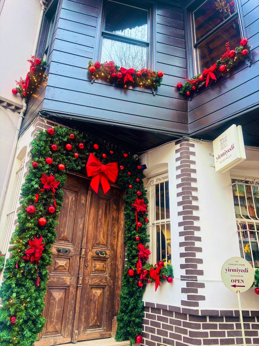 btlcnbb24's tweet photo. #Kuzguncuk https://t.co/H5GmorDhY4