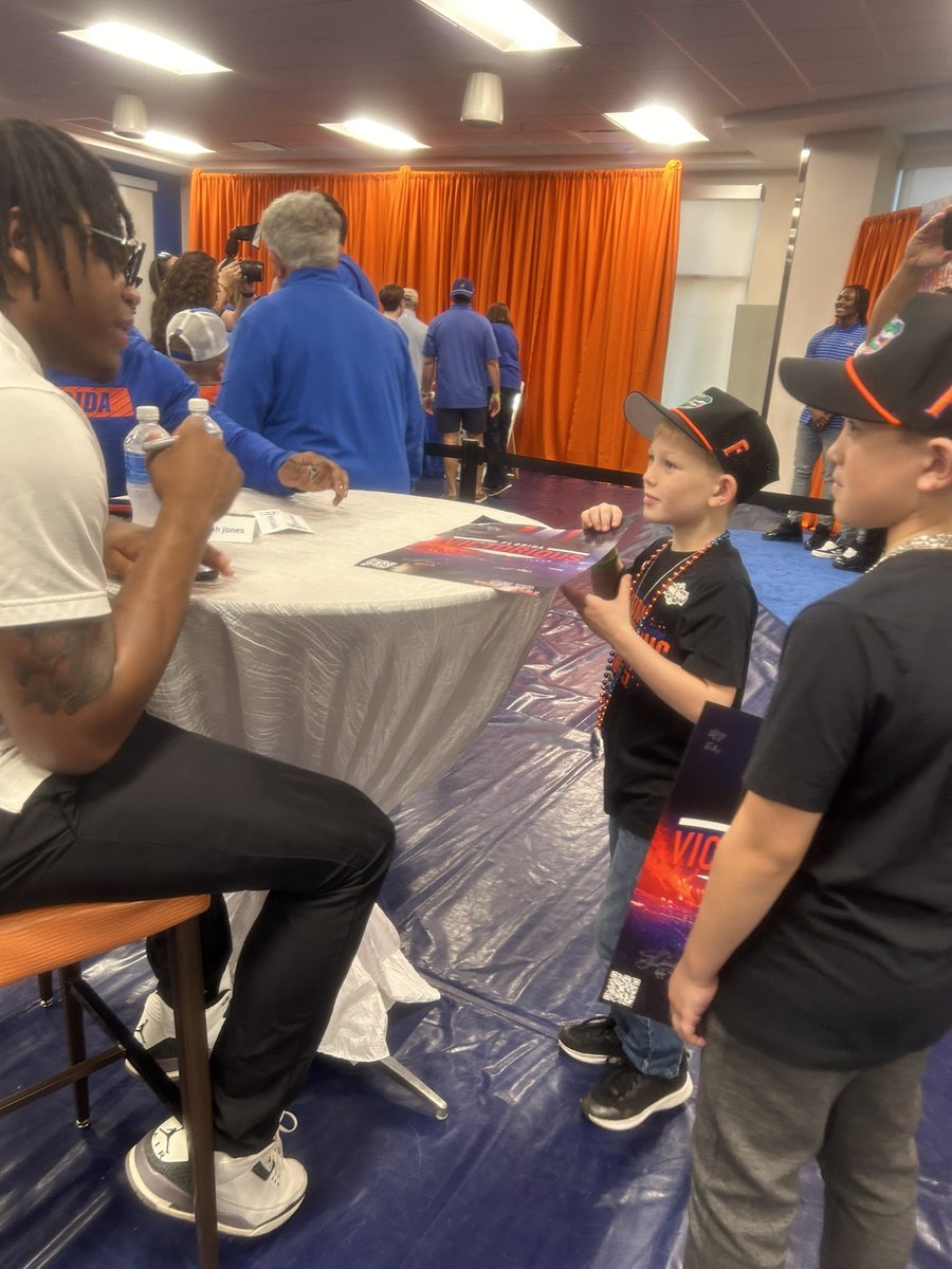 Florida Victorious tweet media