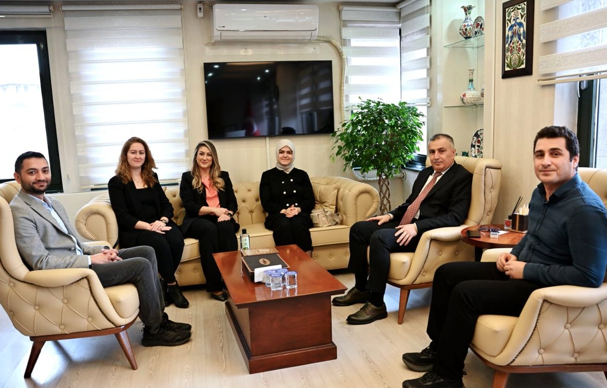 bursayegitek's tweet photo. YEĞİTEK Dijital Beceriler Daire Başkanımız Sayın Sümeyye Hatice ERAL, İl Millî Eğitim Müdürlüğümüzü ziyaret etti.
Ziyaret kapsamında YEĞİTEK Şube Müdürlüğü personeli ile bir araya gelerek  çalışmaları değerlendirdi.Sayın  ERAL’a teşekkür ederiz.
@bursailmem16
@GurhanCokgezer https://t.co/ZJvPDUfbd7
