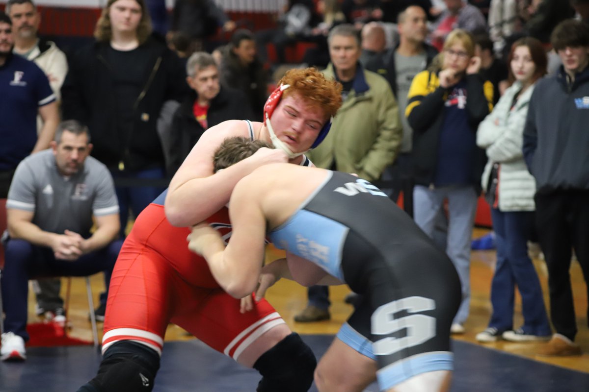 AthleticsFitch's tweet image. Congratulations to senior Noah Bolen on getting his 100th career win as a member of the @FitchWrestling  team today!
Noah reached the milestone at the Joshua Hephner Memorial Tournament and was able to celebrate the moment with his family &amp;amp; teammates on his home mat. #FalconPride