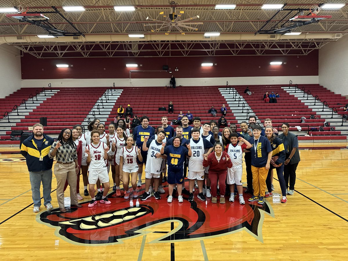 CoachAmy tweet media