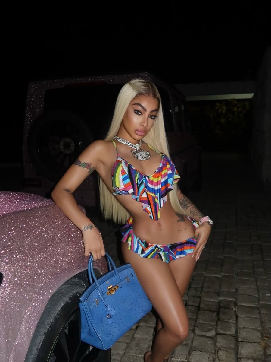 🚨 Spotify Update — Oyentes Mensuales:

Yailin la Más Viral — 5,264,002  (+19,523)