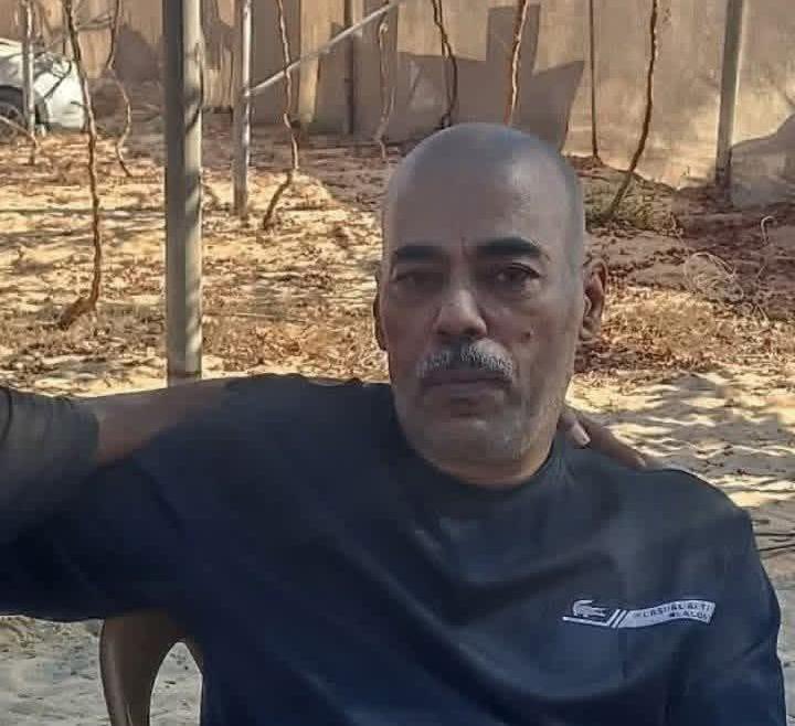 QudsNen's tweet image. The Palestinian ex-detainee Atiyah Hasan Abu Samhadana has died after spending 30 years in Israeli occupation prisons.
Abu Samhadana was released in the latest  prisoner exchange deal. He passed away inside a displacement tent in the Gaza Strip.