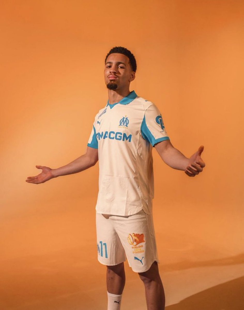 Ethan Nwaneri scores 13 minutes into his Marseille debut. Baller.